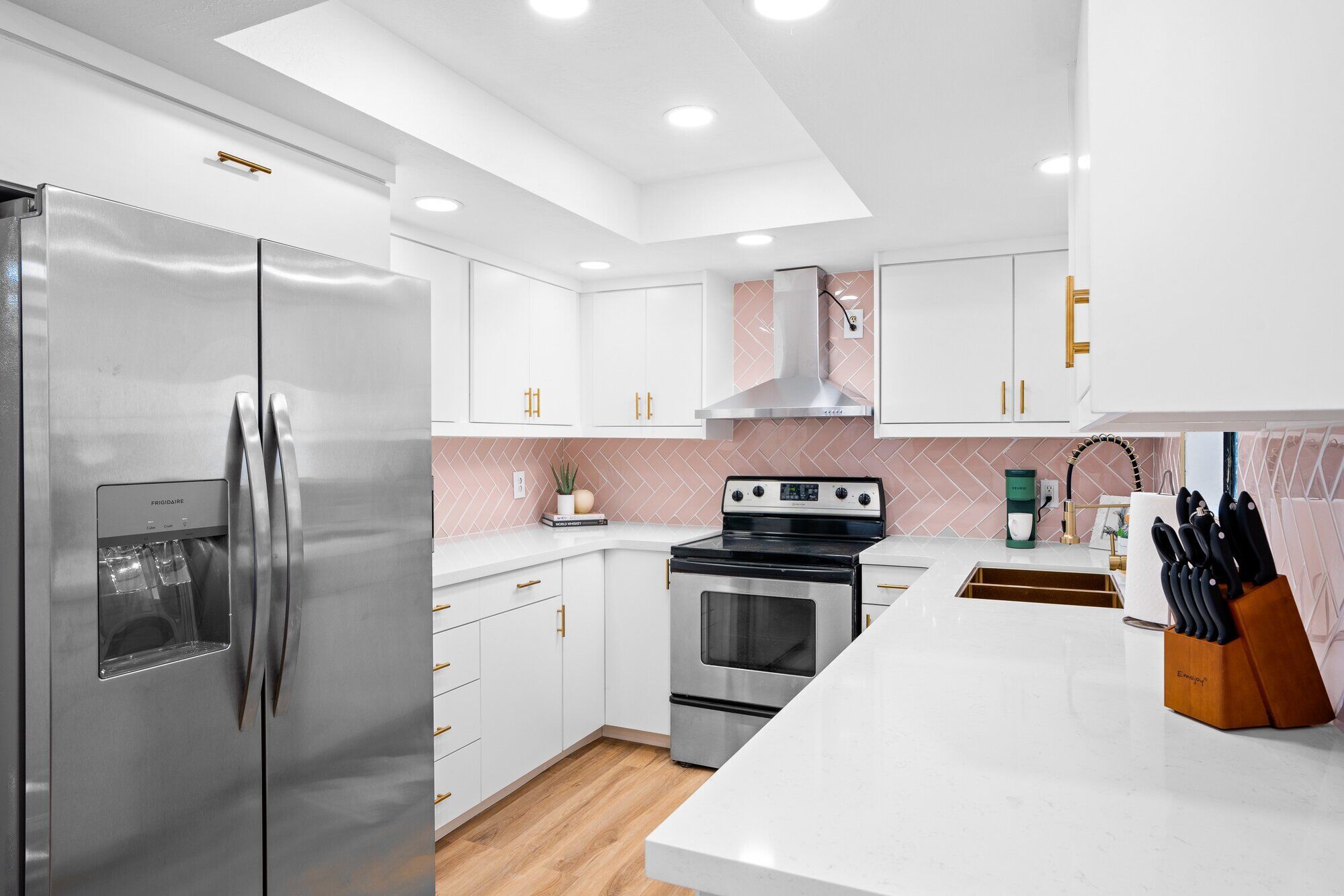 Guest bedroom with comfortable bedding at PS Retreat